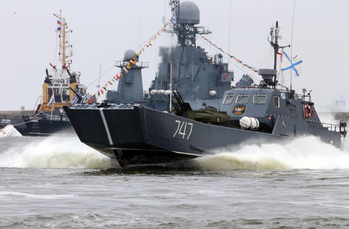 В 2025 году ракетчики и артиллеристы Балтийского флота провели сотни стрельб из артиллерийского и ракетного вооружения