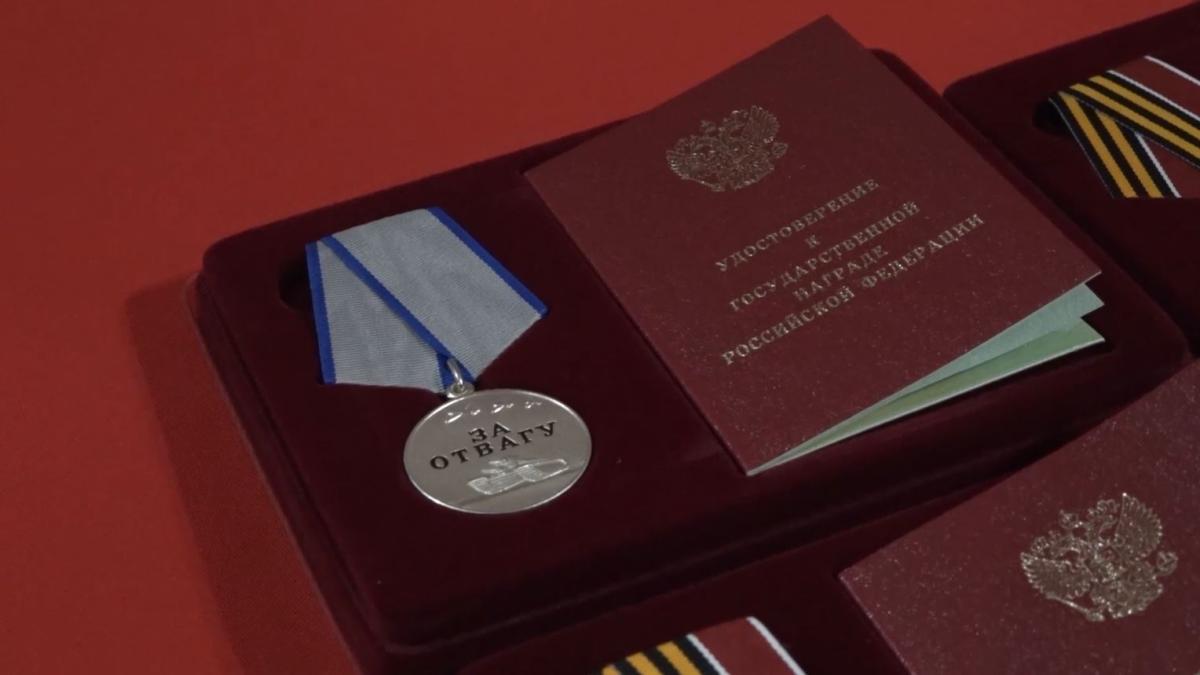 Отличившиеся добровольцы отряда «БАРС-2» группировки войск «Запад» награждены государственными и ведомственными наградами