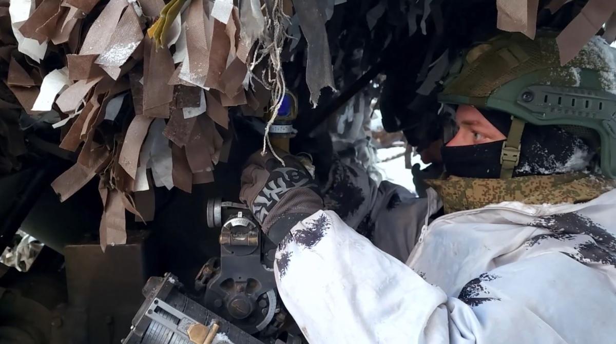 Расчеты гаубиц Д-30 группировки войск «Север» уничтожили опорные пункты, блиндажи и живую силу противника в зоне проведения СВО в Сумской области