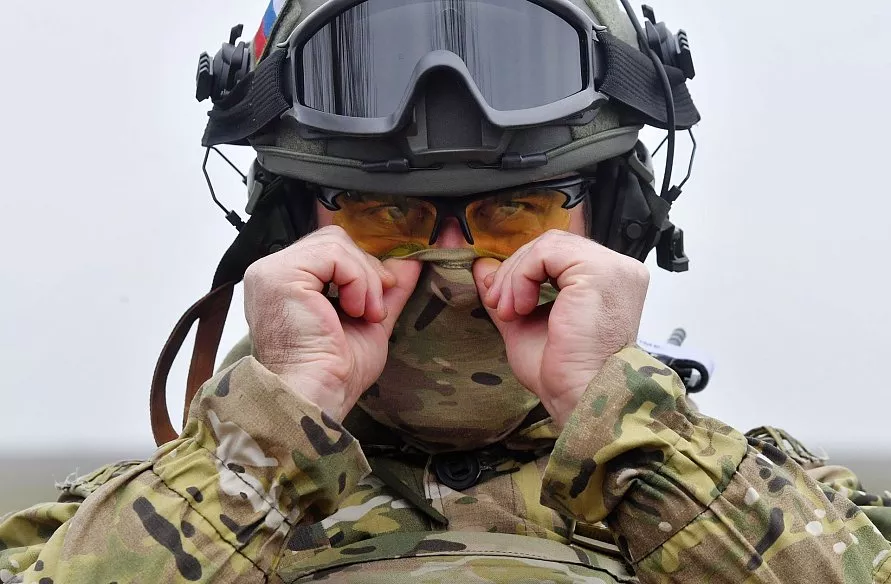 Объясняем.рф: Какие основные социальные гарантии положены военнослужащим по контракту и членам их семей?  