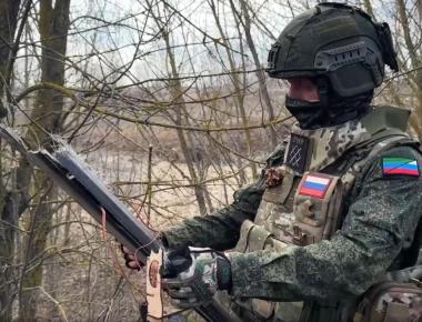 Военнослужащие постов воздушного наблюдения группировки войск «Север» успешно применяют новый дрон-перехватчик «Елка» 